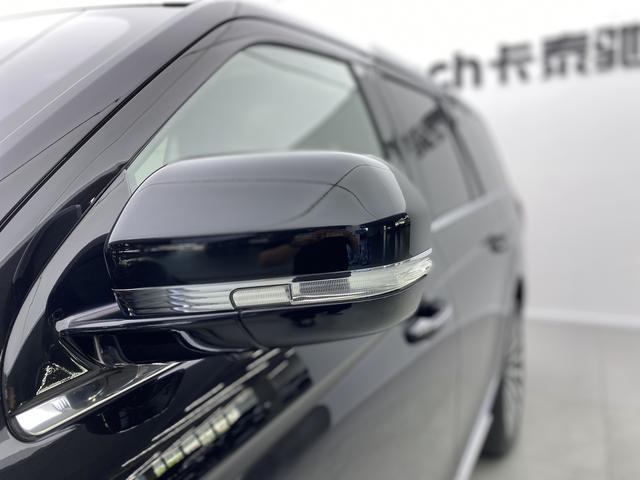 Lincoln Navigator 2020 — фото 17