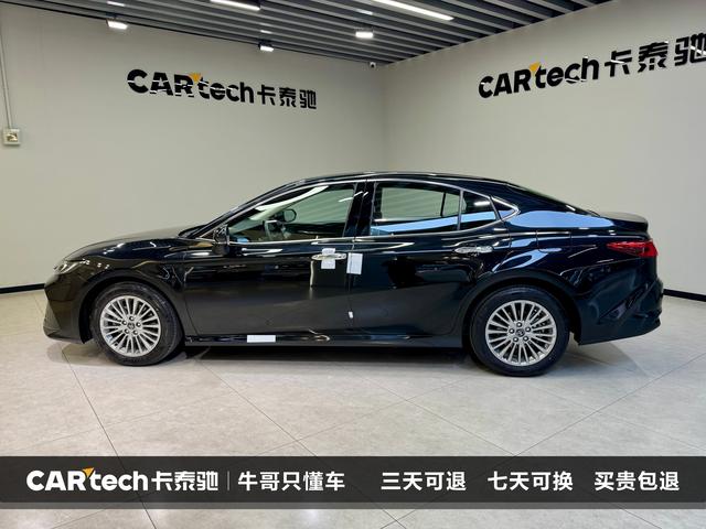 Toyota Camry 2026 2.0 HGVP — фото 4