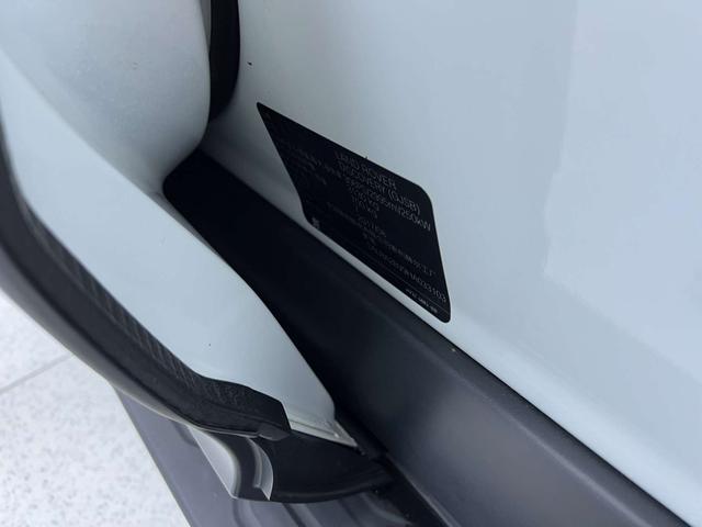 Land Rover Discovery 2017 3.0 V 6 SE — фото 12