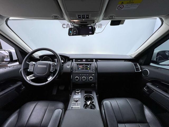 Land Rover Discovery 2017 3.0 V 6 SE — фото 19