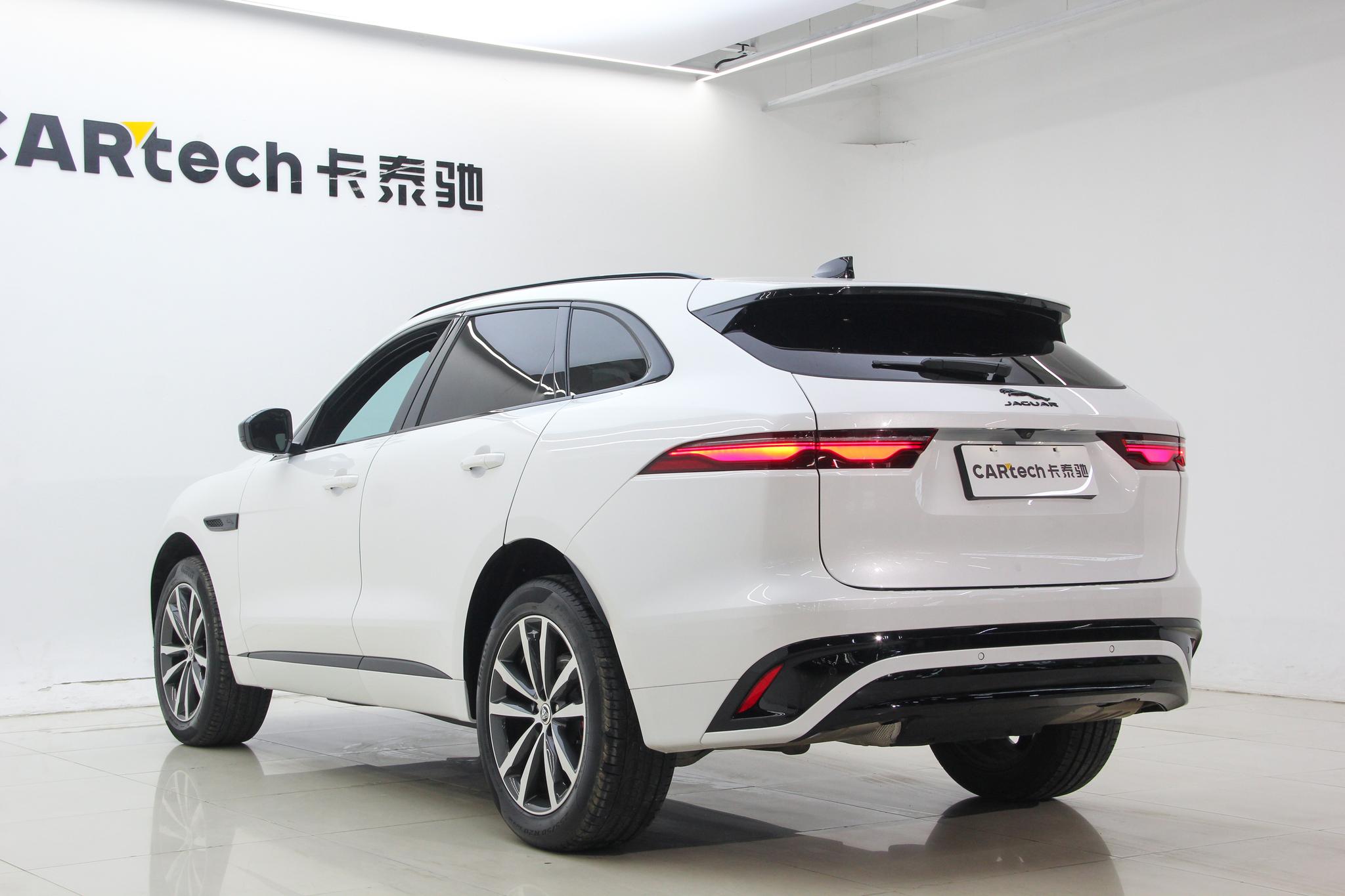 Jaguar F-Pace 2024 P250 R-Dynamic SE
