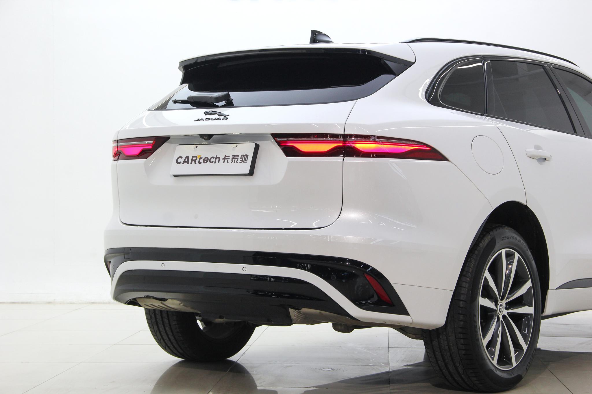 Jaguar F-Pace 2024 P250 R-Dynamic SE