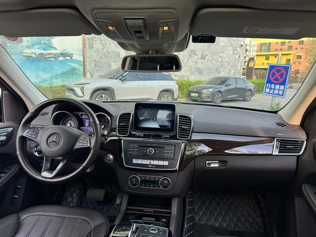 Mercedes-Benz GLS 2018 GLS 400 4 MATIC — фото 8