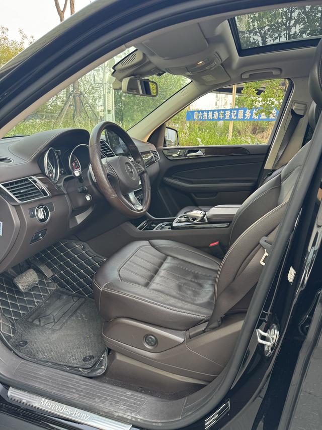 Mercedes-Benz GLS 2018 GLS 400 4 MATIC — фото 6