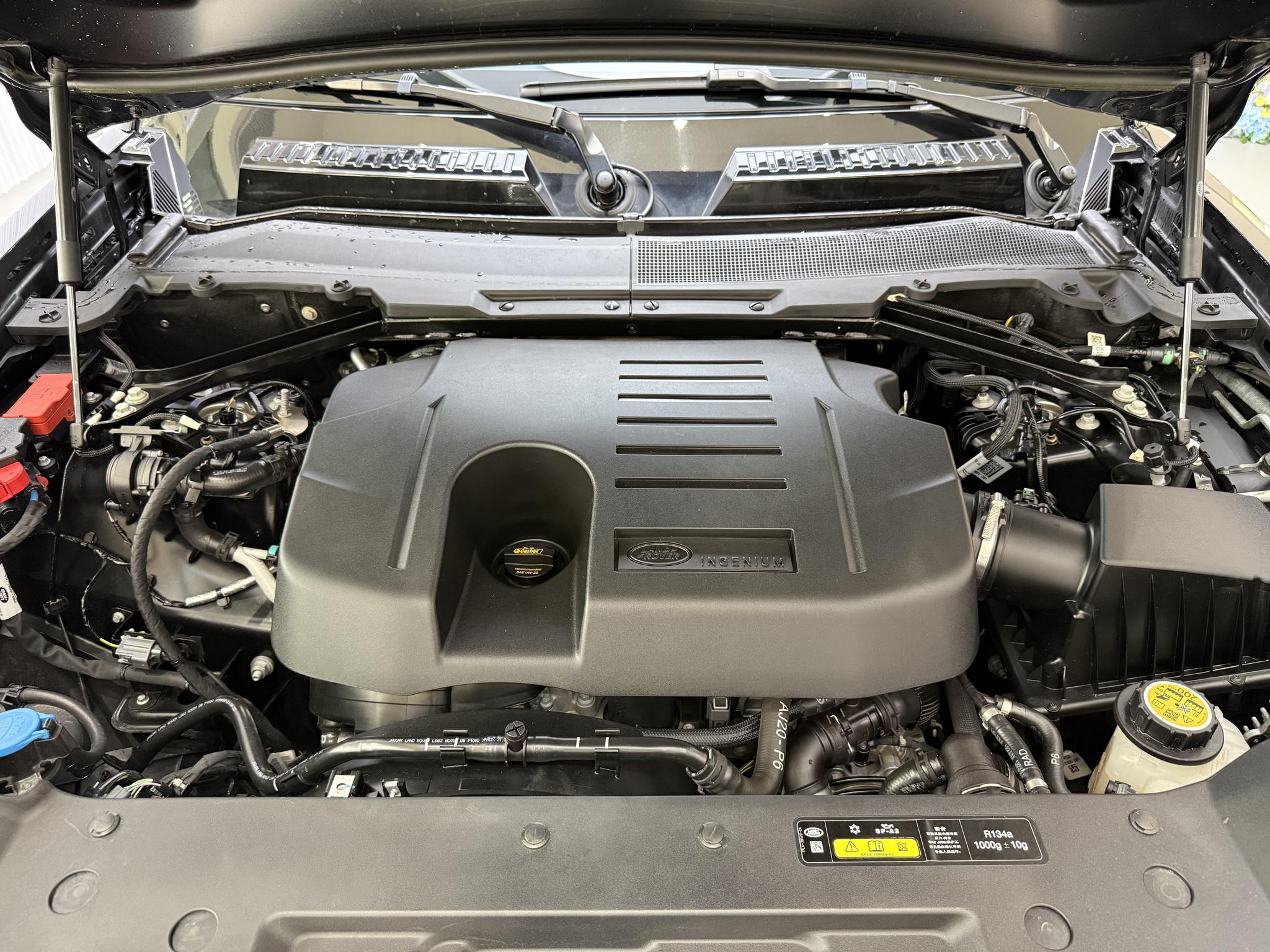 Land Rover Defender 2023 110 3.0T P400