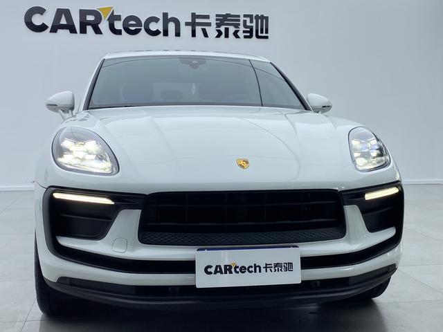 Porsche Macan 2023 Macan 2.0 T — фото 9