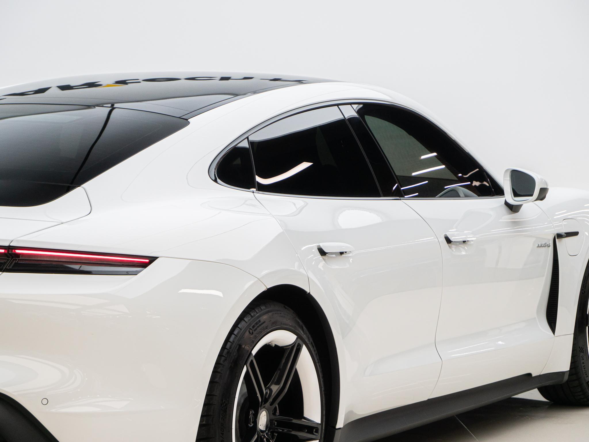 Porsche Taycan 2022 Taycan