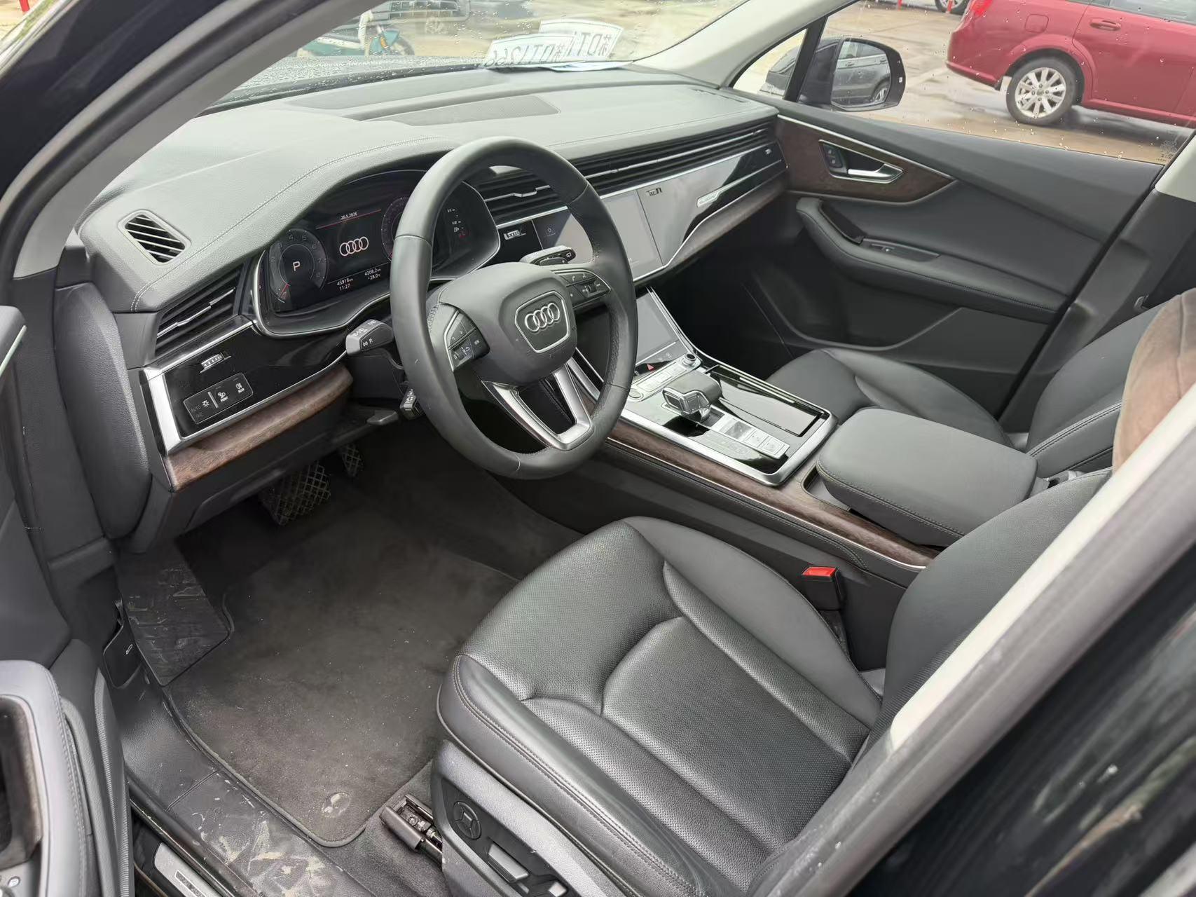 Audi Q7 2023 45 TFSI quattro S line Sport