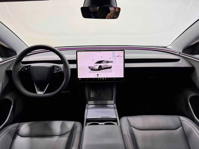 Tesla Model 3 — фото 10