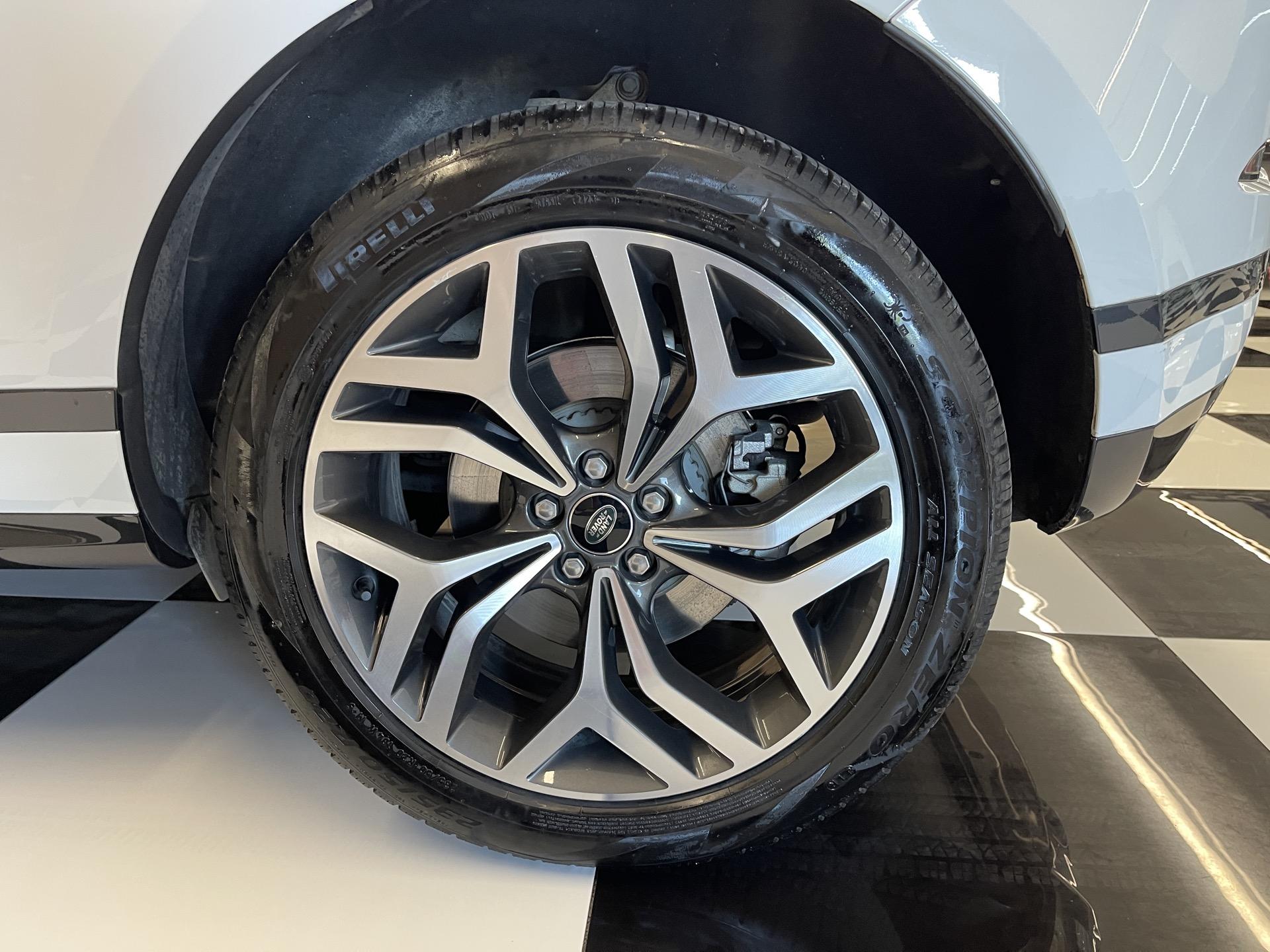 Land Rover Range Rover Evoque 2023 L 249PS R-Dynamic Luxury