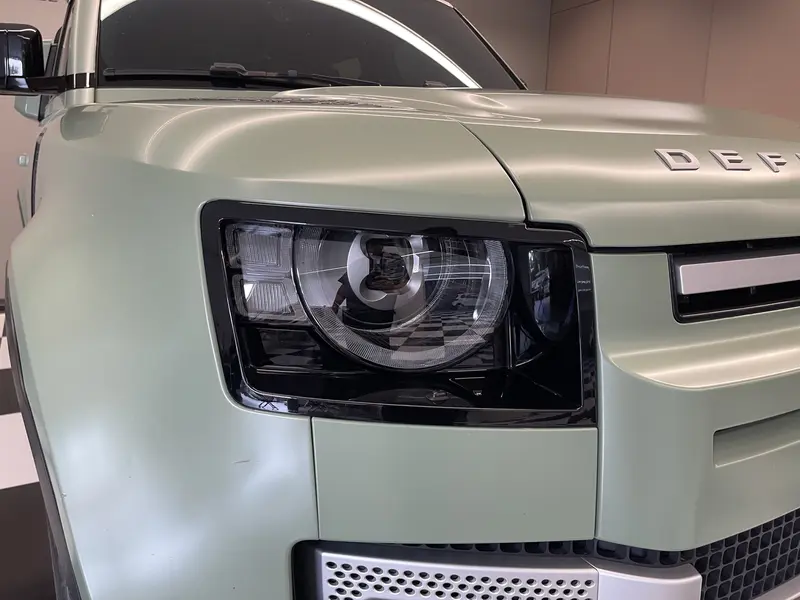 Land Rover Defender — фото 9