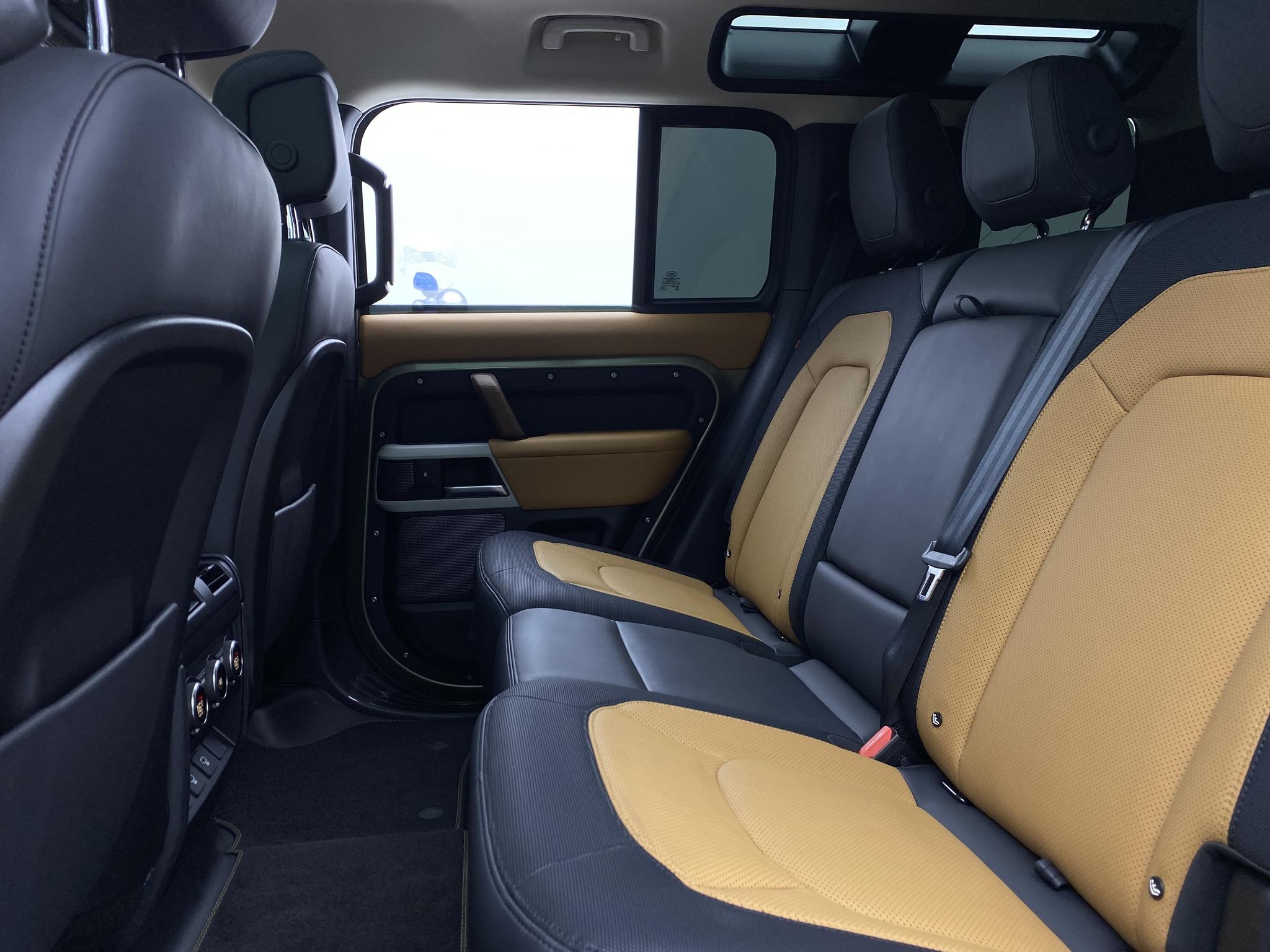 Land Rover Defender 2023 110 3.0T P400 X-DYNAMIC HSE