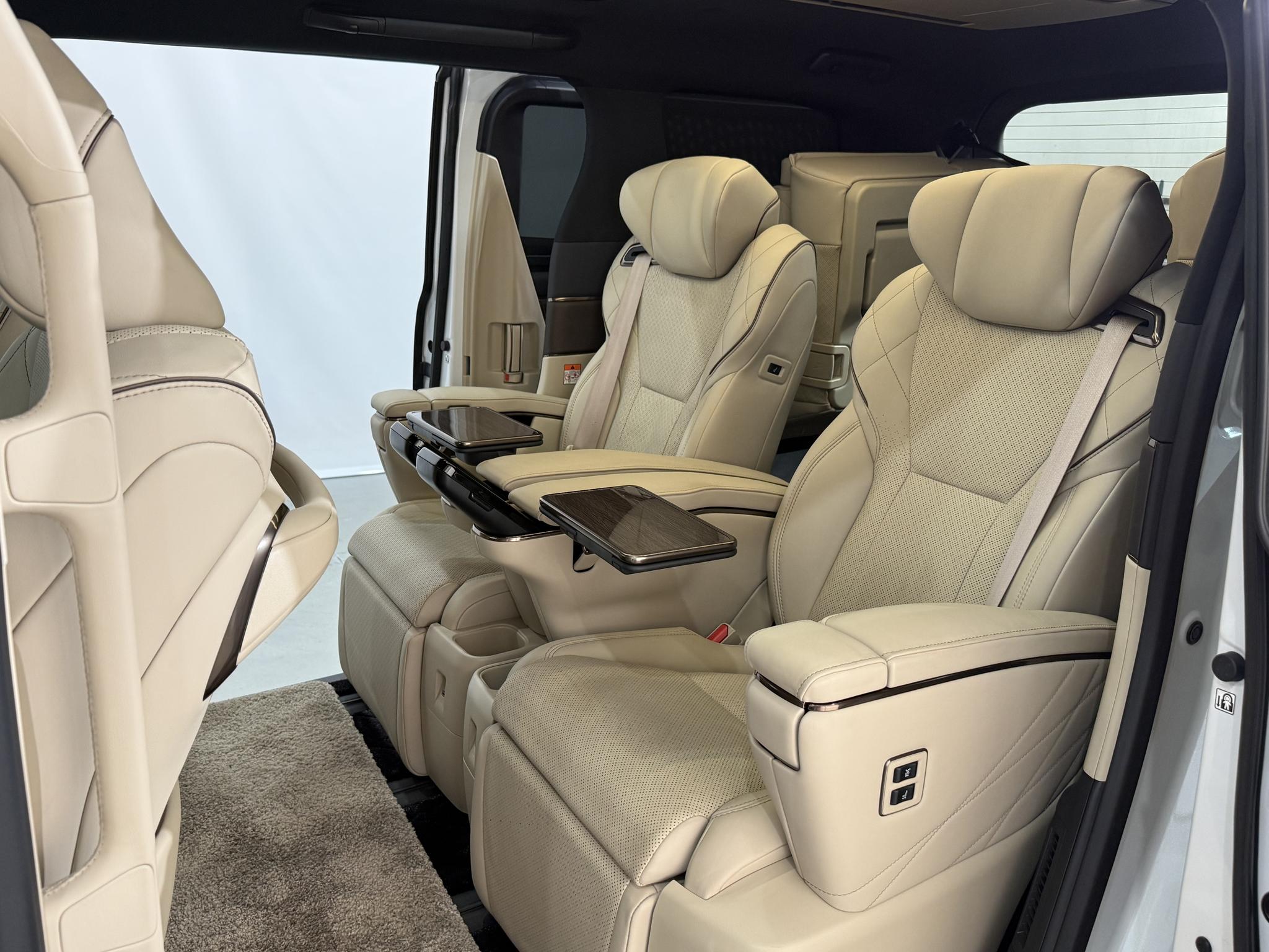 Toyota Alphard 2023 2.5L Premium