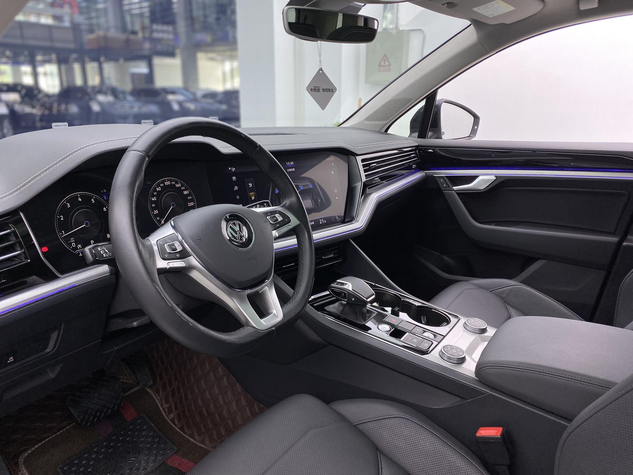 Volkswagen Touareg 2020 2.0TSI