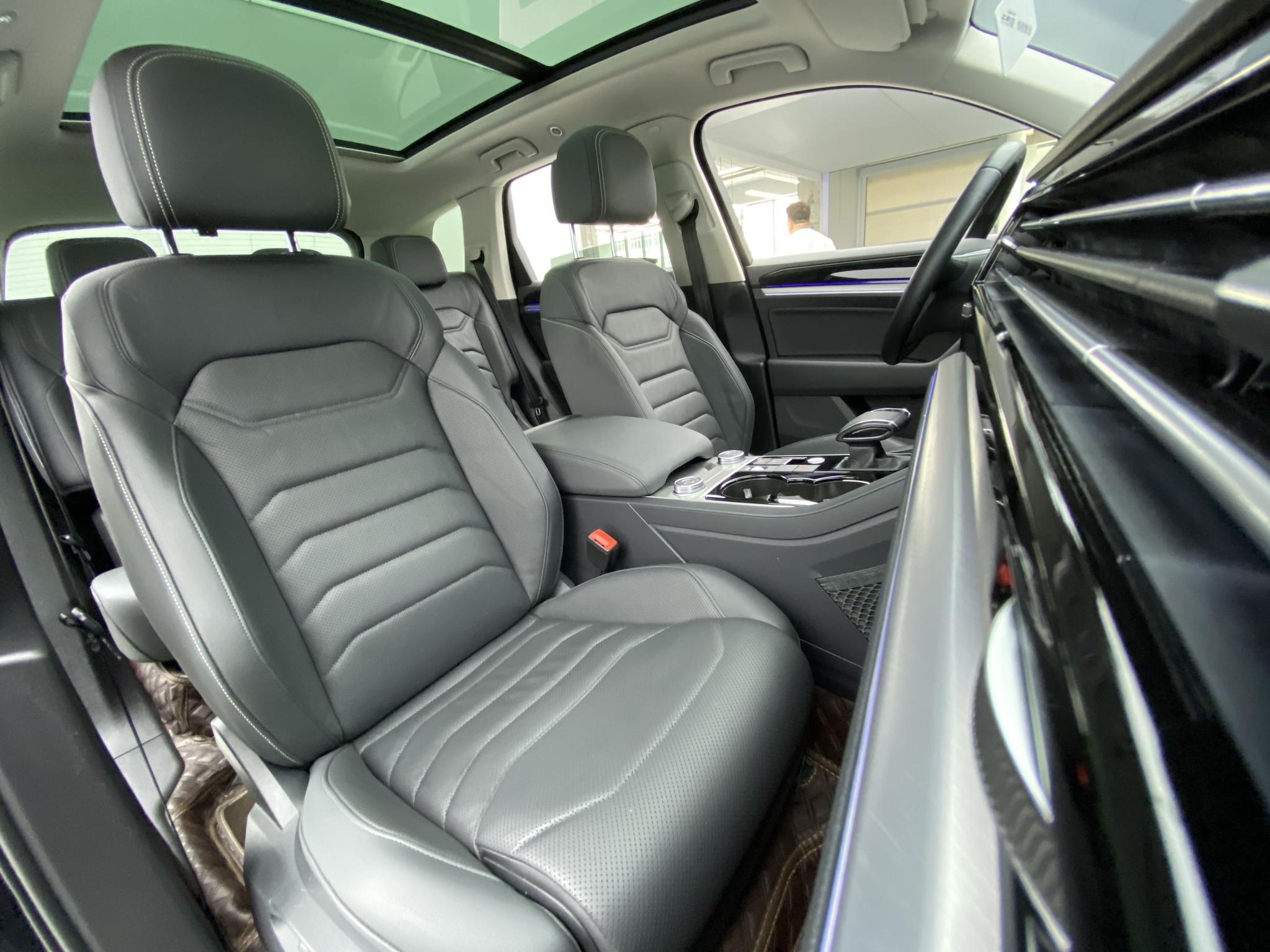 Volkswagen Touareg 2020 2.0TSI