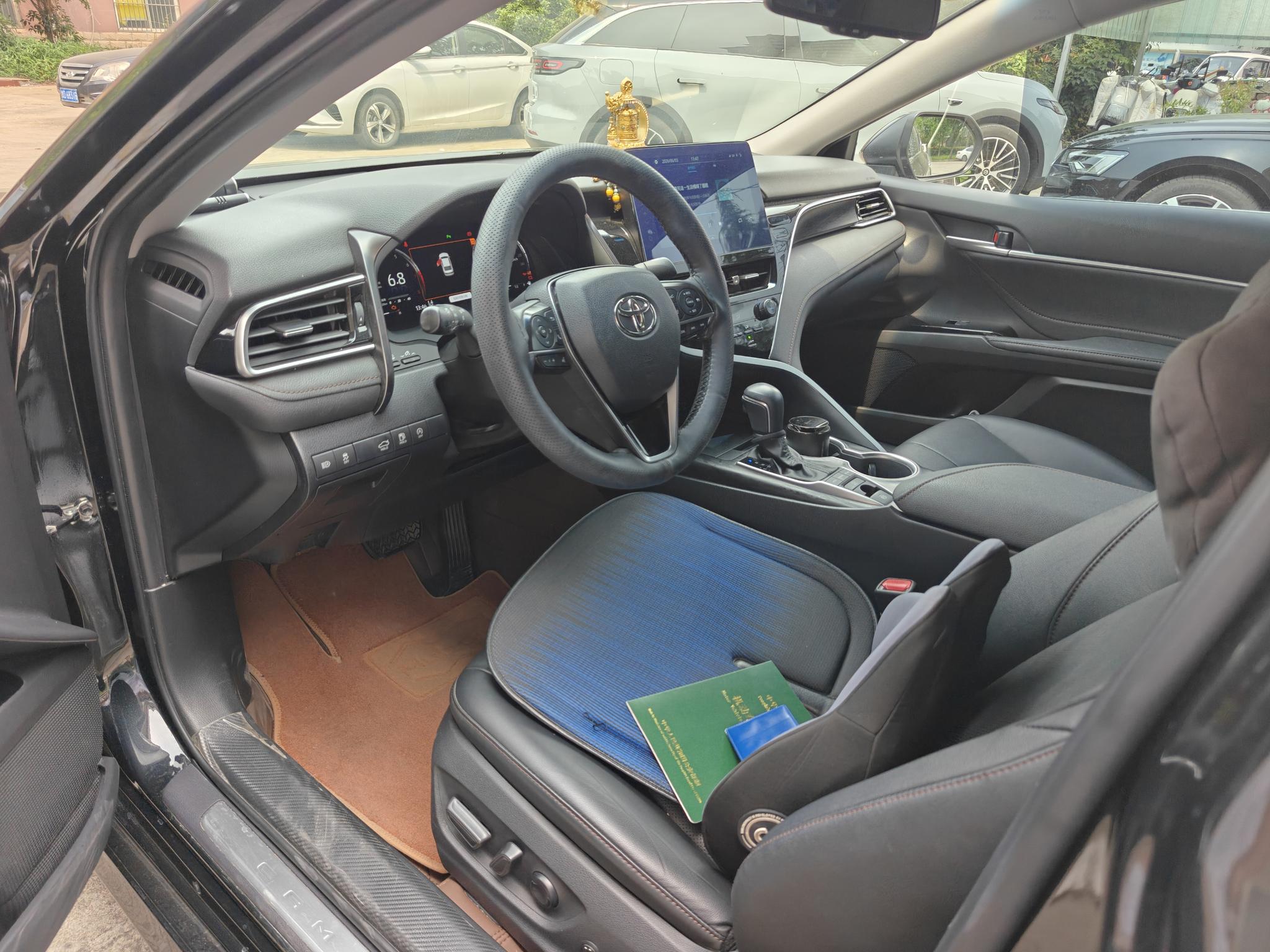 Toyota Camry 2021 2.5G Luxury