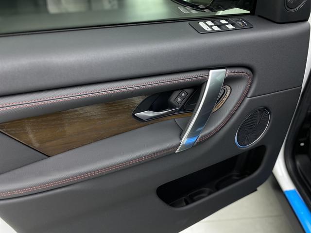 Land Rover Discover the Sports Version 2021 — фото 14