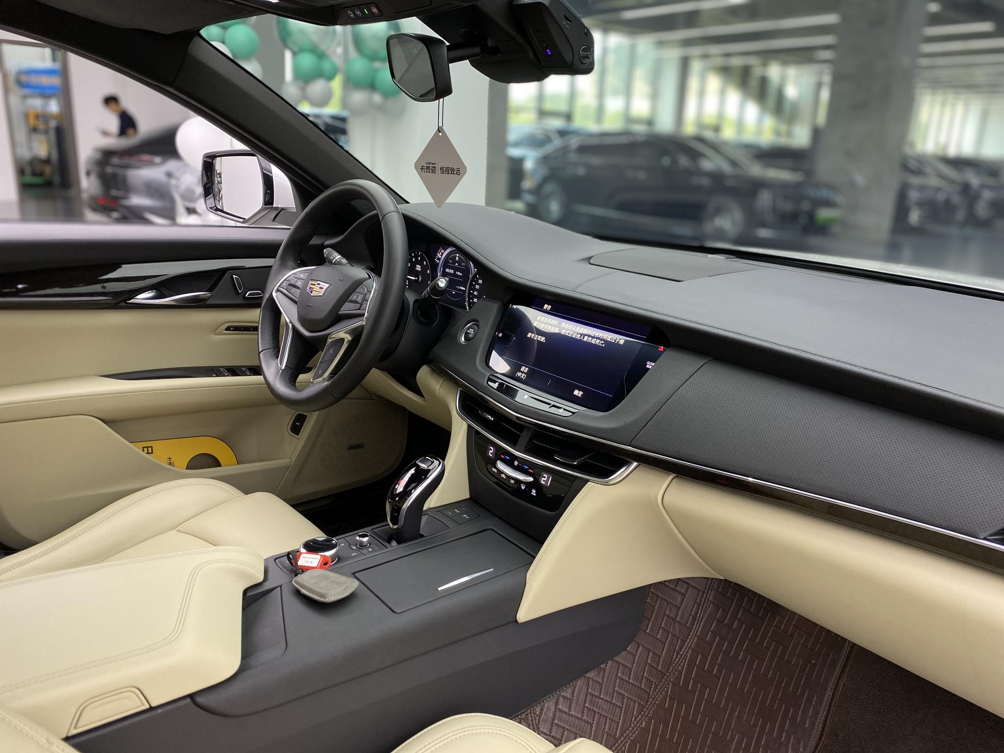 Cadillac CT6 2020 28T Fashion