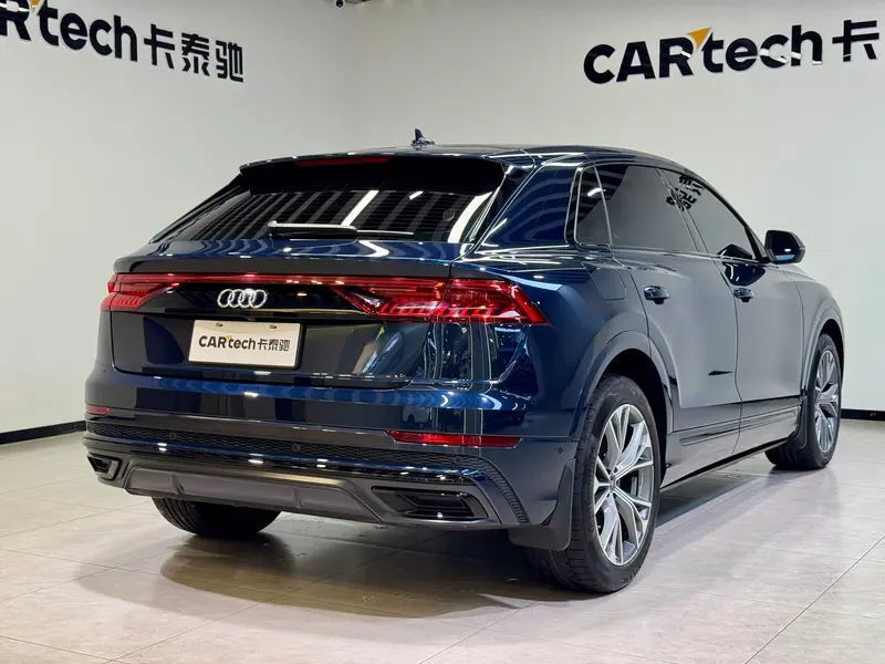 Audi Q8 — фото 7
