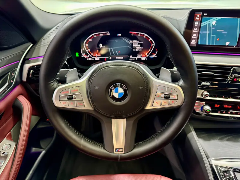 BMW 5 Series — фото 13