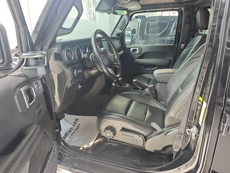 Jeep Wrangler 4xe — фото 11