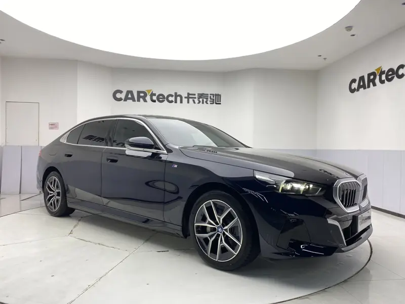 BMW i5 eDrive35L M спортпакет — фото 3