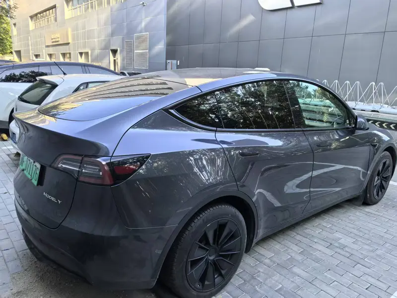 Tesla Model Y — фото 4