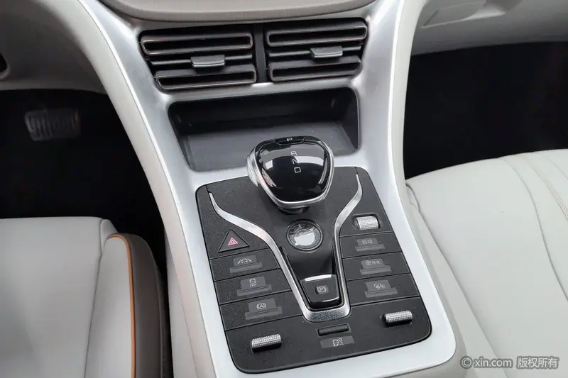 BYD Song Pro — фото 10