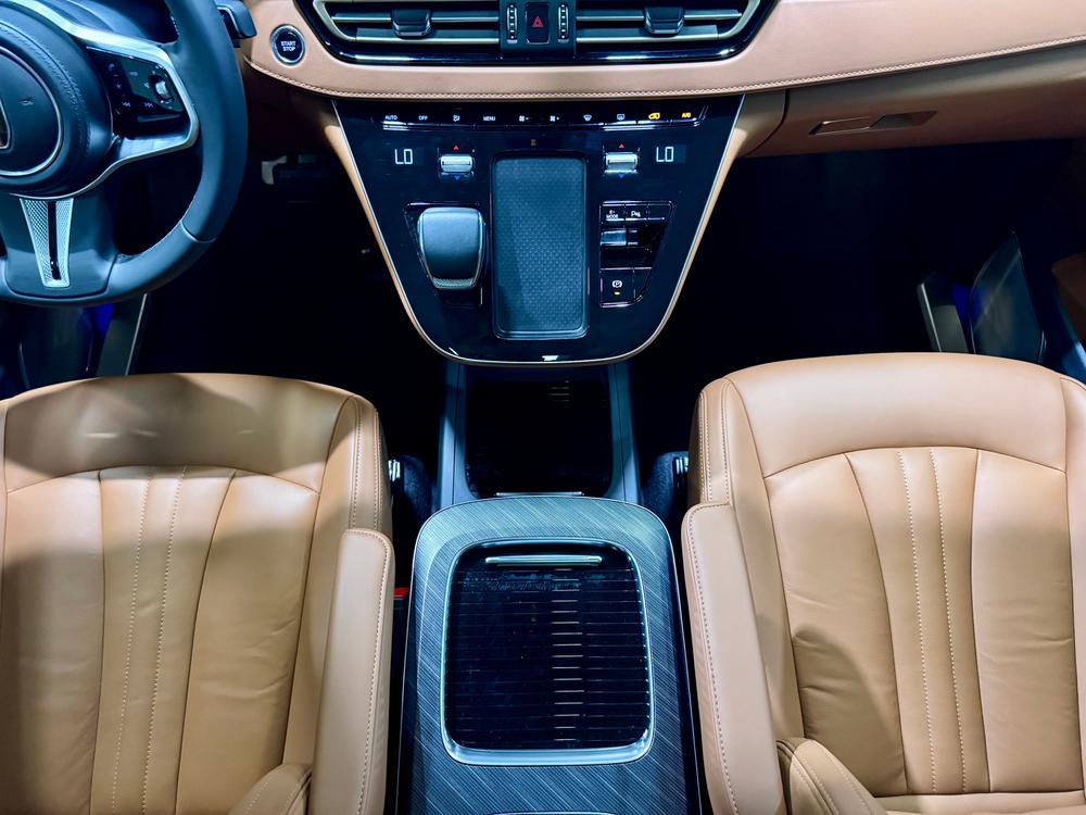 Hongqi HQ9 PHEV, фото 17