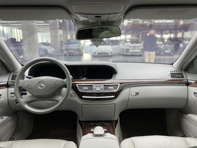 Mercedes Benz S-Class 2010 — фото 22