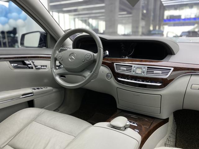 Mercedes Benz S-Class 2010 — фото 26