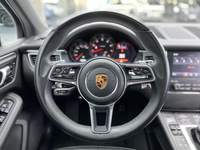 Porsche Macan 2017 — фото 21