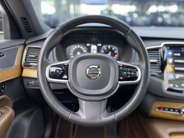 VOLVO XC90 2021 — фото 23