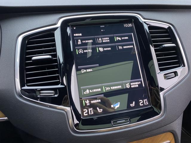 VOLVO XC90 2021 — фото 10