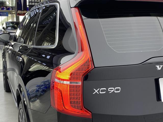 VOLVO XC90 2021 — фото 8