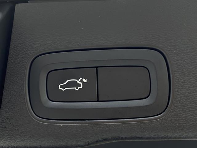VOLVO XC60 2022 — фото 24