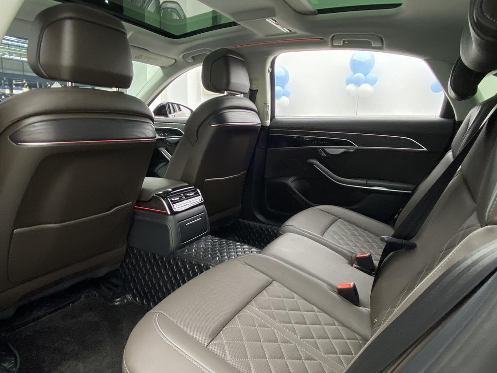 Audi A8, фото 33