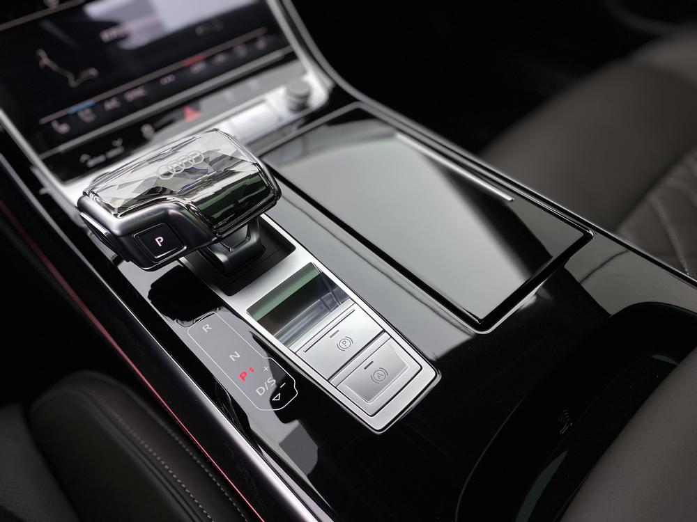 Audi A8, фото 26
