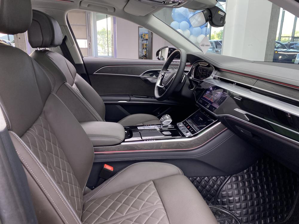 Audi A8, фото 30
