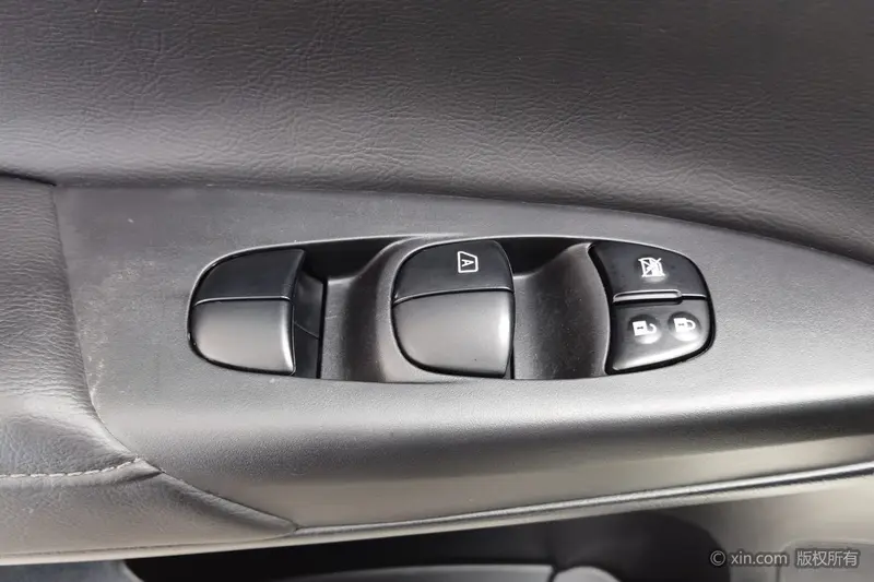 Nissan Sylphy 1.6 XL CVT Luxury — фото 17