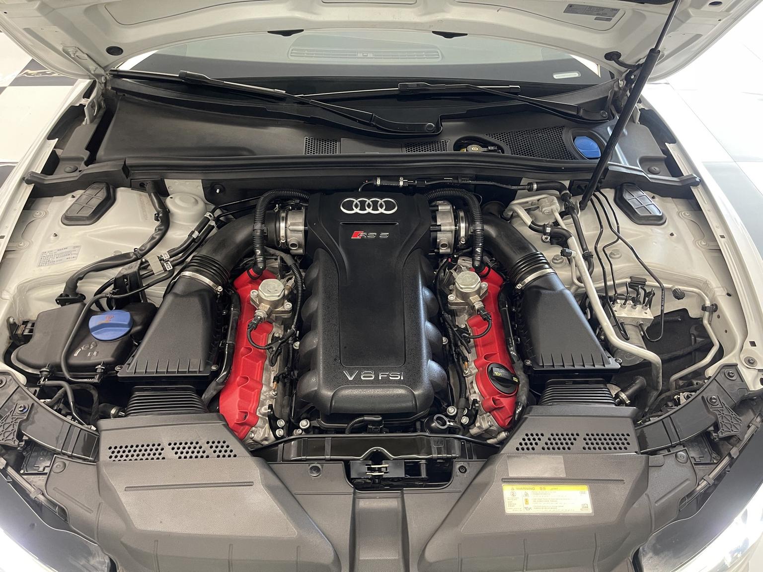 Audi RS 5 2014 Coupe te bie ban