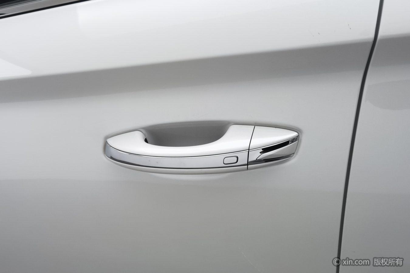 Changan CS85 COUPE 2019 2.0T dong ban guo V