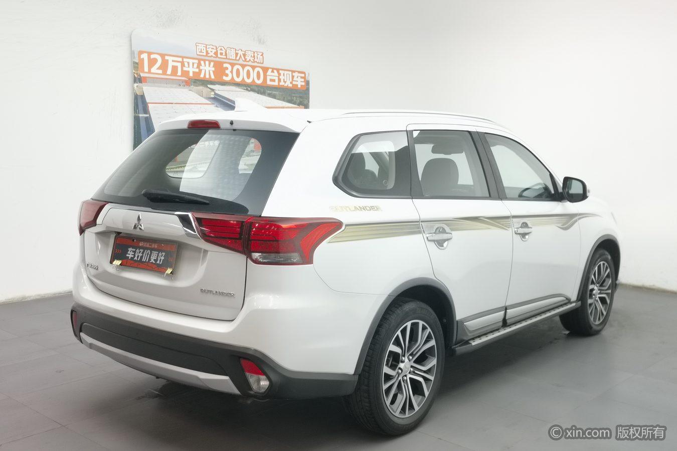 Mitsubishi Outlander 2018 2.0L 5 мест