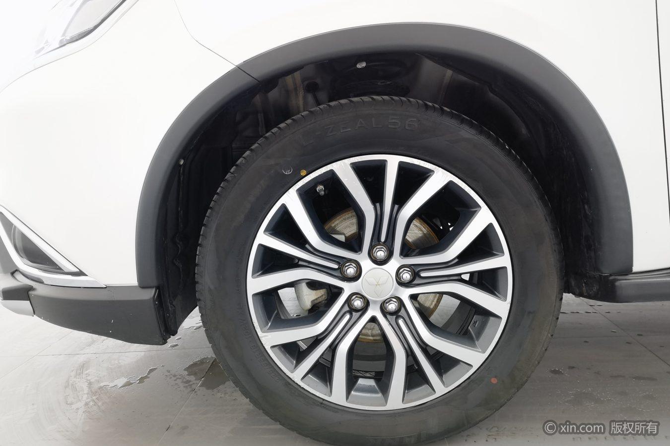 Mitsubishi Outlander 2018 2.0L 5 мест