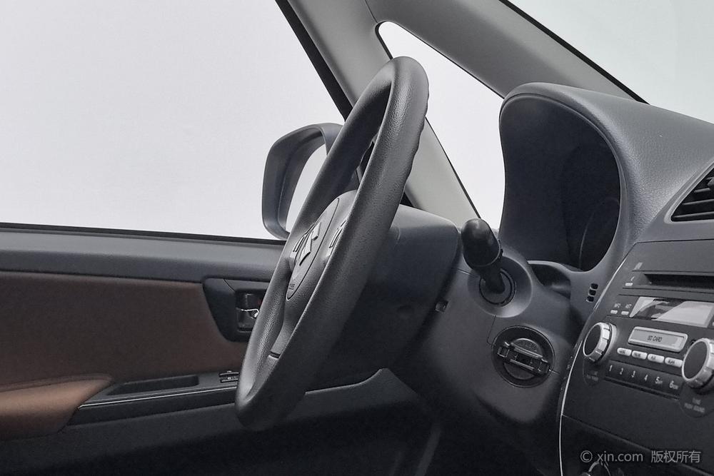 Suzuki SX4, фото 8