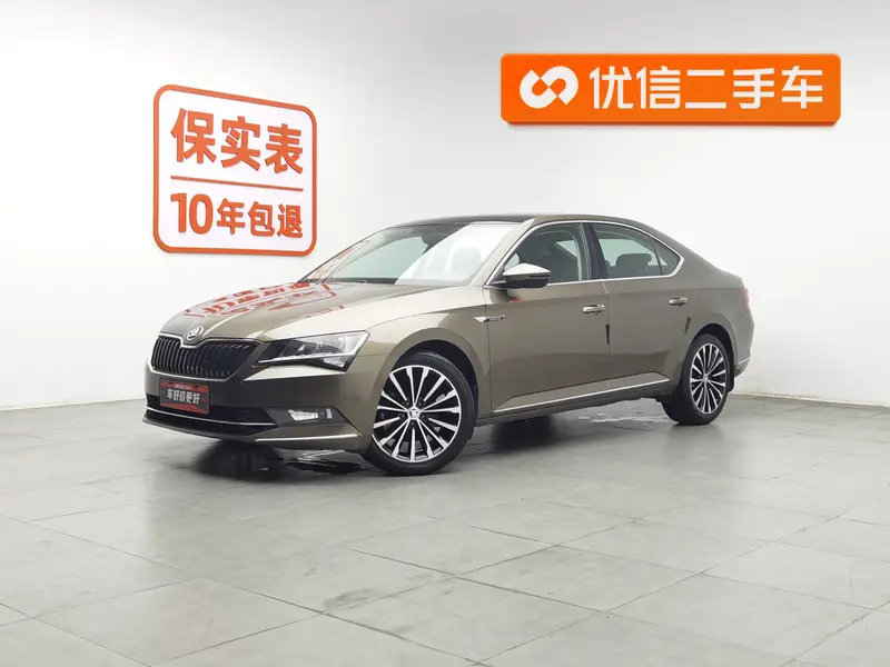 Skoda Superb — фото 1