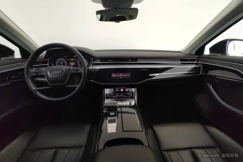 Audi A8 — фото 8