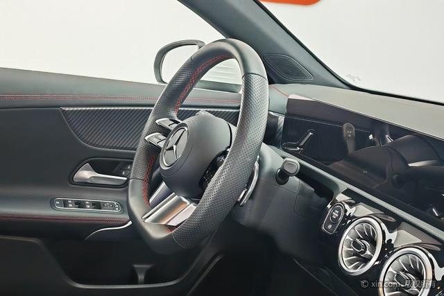 Mercedes-Benz Class A id 4320929 из Китая 7