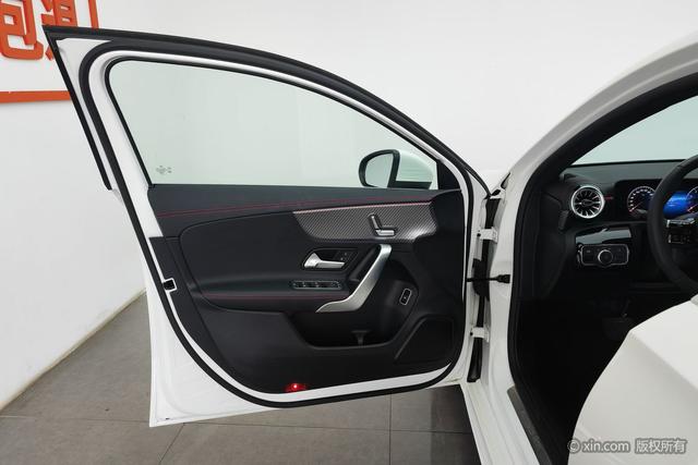 Mercedes-Benz Class A id 4320929 из Китая 12