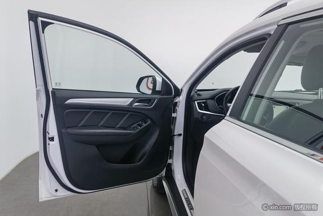 Roewe eRX5 id 3791800 из Китая 14